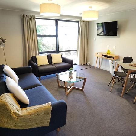 Milford Road Apartments เทอาเนา ภายนอก รูปภาพ