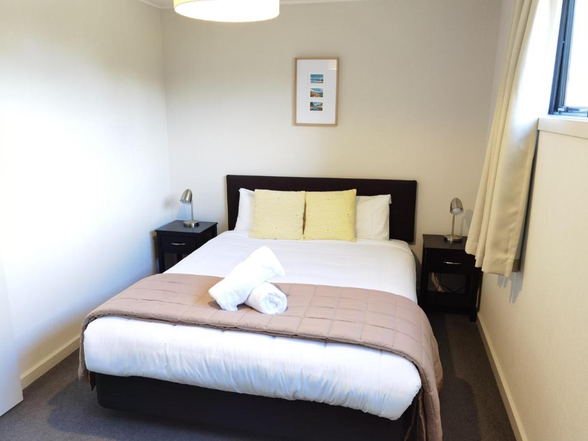 Milford Road Apartments เทอาเนา ภายนอก รูปภาพ