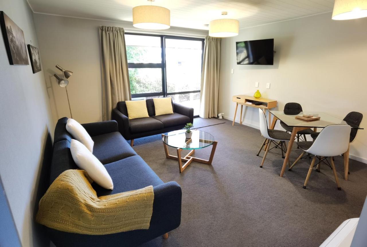 Milford Road Apartments เทอาเนา ภายนอก รูปภาพ